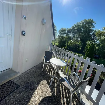 לינה וארוחת בוקר L'overlord