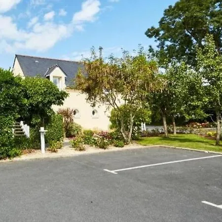 L'overlord לינה וארוחת בוקר